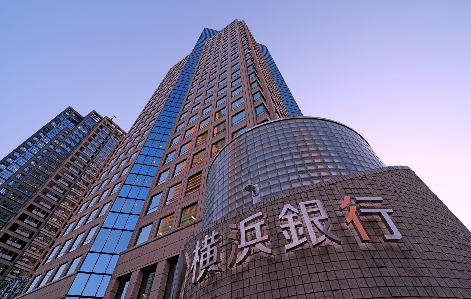 横浜銀行